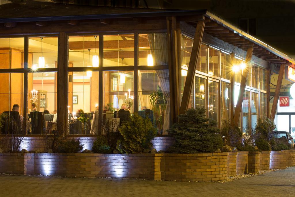 Restaurant Pensiune Bucovina Câmpulung Moldovenesc Eksteriør billede