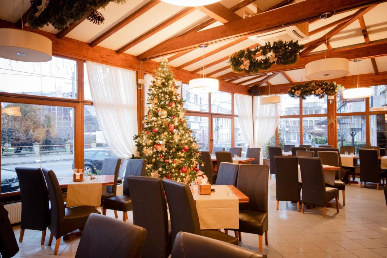 Restaurant Pensiune Bucovina Câmpulung Moldovenesc Eksteriør billede
